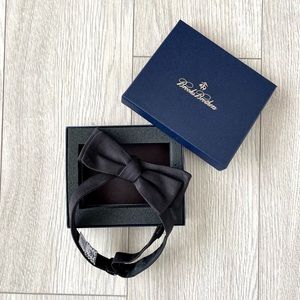 Brooks Brothers Satin Square End Bow Tie